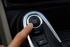 2015款宝马i8插电混动跑车试驾实拍