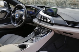 2015款宝马i8插电混动跑车试驾实拍