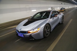 2015款宝马i8插电混动跑车试驾实拍
