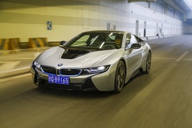 2015款宝马i8插电混动跑车试驾实拍