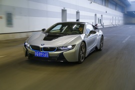 2015款宝马i8插电混动跑车试驾实拍