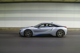 2015款宝马i8插电混动跑车试驾实拍