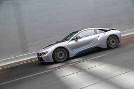 2015款宝马i8插电混动跑车试驾实拍