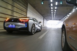 2015款宝马i8插电混动跑车试驾实拍