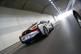 2015款宝马i8插电混动跑车试驾实拍