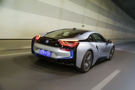 2015款宝马i8插电混动跑车试驾实拍