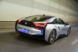 2015款宝马i8插电混动跑车试驾实拍