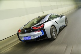2015款宝马i8插电混动跑车试驾实拍