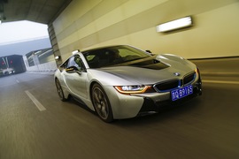 2015款宝马i8插电混动跑车试驾实拍