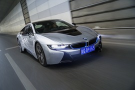 2015款宝马i8插电混动跑车试驾实拍