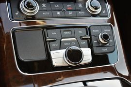 2014款奥迪A8L