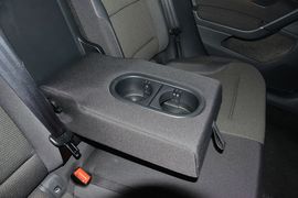2015款大众高尔夫1.6L自动舒适型