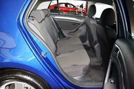 2015款大众高尔夫1.6L自动舒适型