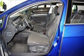 2015款大众高尔夫1.6L自动舒适型