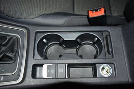 2015款大众高尔夫1.6L自动舒适型