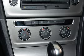 2015款大众高尔夫1.6L自动舒适型