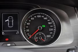 2015款大众高尔夫1.6L自动舒适型