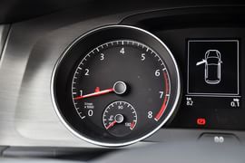 2015款大众高尔夫1.6L自动舒适型