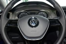 2015款大众高尔夫1.6L自动舒适型