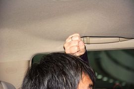 2012款丰田汉兰达2.7L两驱5座运动版