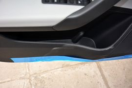 2015款斯柯达昕锐1.6L手动优选型