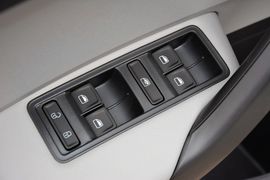 2015款斯柯达昕锐1.6L手动优选型