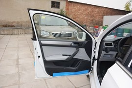 2015款斯柯达昕锐1.6L手动优选型