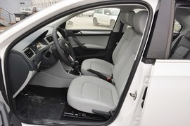 2015款斯柯达昕锐1.6L手动优选型