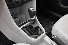 2015款斯柯达昕锐1.6L手动优选型