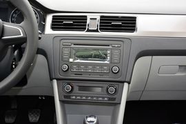2015款斯柯达昕锐1.6L手动优选型