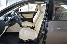 2015款斯柯达昕锐1.6L自动智选型