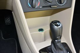 2015款斯柯达昕锐1.6L自动智选型