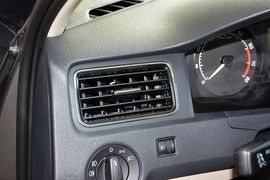 2015款斯柯达昕锐1.6L自动智选型