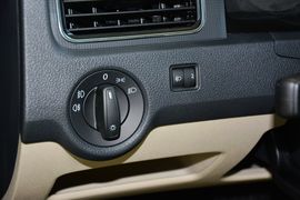 2015款斯柯达昕锐1.6L自动智选型