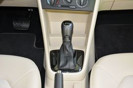 2015款斯柯达昕锐1.6L自动智选型