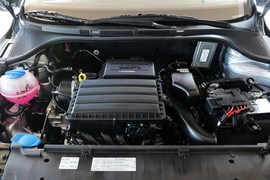 2015款大众捷达1.6L自动时尚型