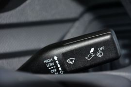 2015款大众捷达1.6L自动时尚型