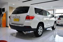 2012款丰田汉兰达2.7L两驱5座精英版