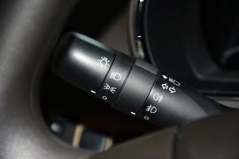 2012款丰田汉兰达2.7L两驱5座精英版