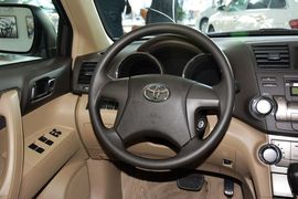 2012款丰田汉兰达2.7L两驱5座精英版