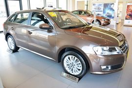 2013款大众朗行1.6L手动舒适型