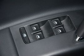 2013款大众朗行1.6L手动舒适型