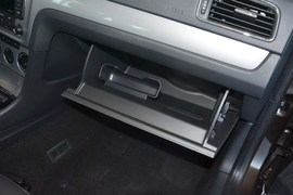 2013款大众朗行1.6L手动舒适型