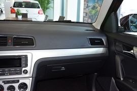 2013款大众朗行1.6L手动舒适型