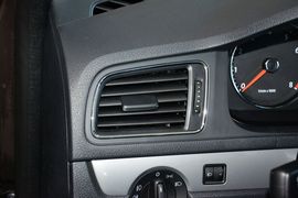 2013款大众朗行1.6L手动舒适型