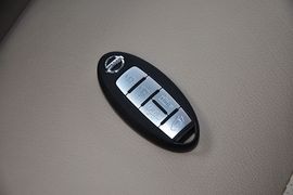 2015款日产贵士3.5L