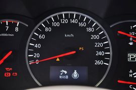 2015款日产贵士3.5L