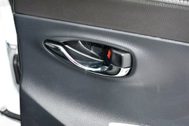 2015款丰田致炫1.5G手动炫动天窗特别版