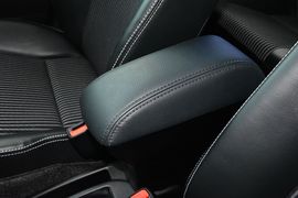 2015款丰田致炫1.5G手动炫动天窗特别版