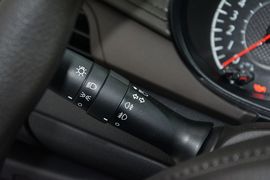2015款丰田致炫1.5G手动炫动天窗特别版